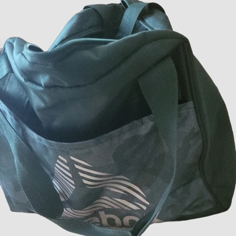 Dark Green Reebok Gym Bag/Overnight bag/Duffle Unisex